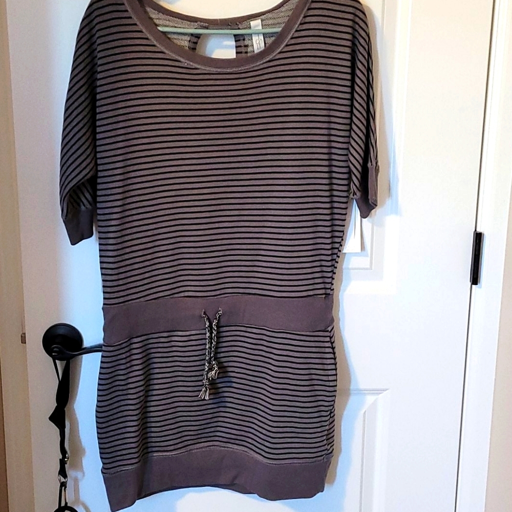 Nwt Jessica Simpson long top size M
